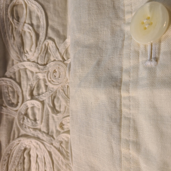 JM collection 100% linen suit with floral accent - Picture 5 of 10